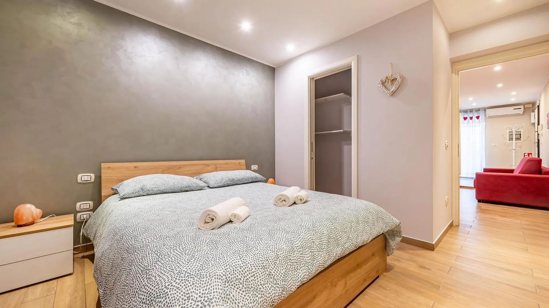 Levante Home In The Centre Of Bari - Happy Rentals 0*,  Włochy